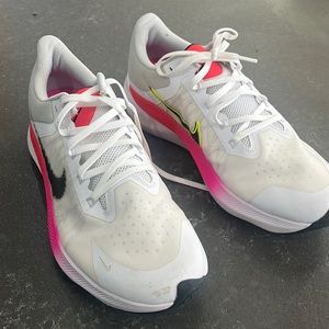 Men's Nike new with out box Sz 11 Rawdacous style